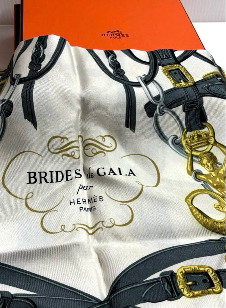 エルメス HERMES カレ 90 スカーフ 式典用馬勒 ピンク 箱付き