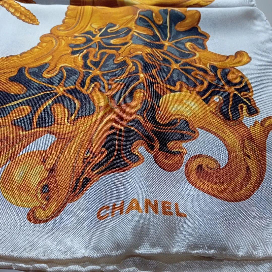 CHANEL シャネル　シルクスカーフ