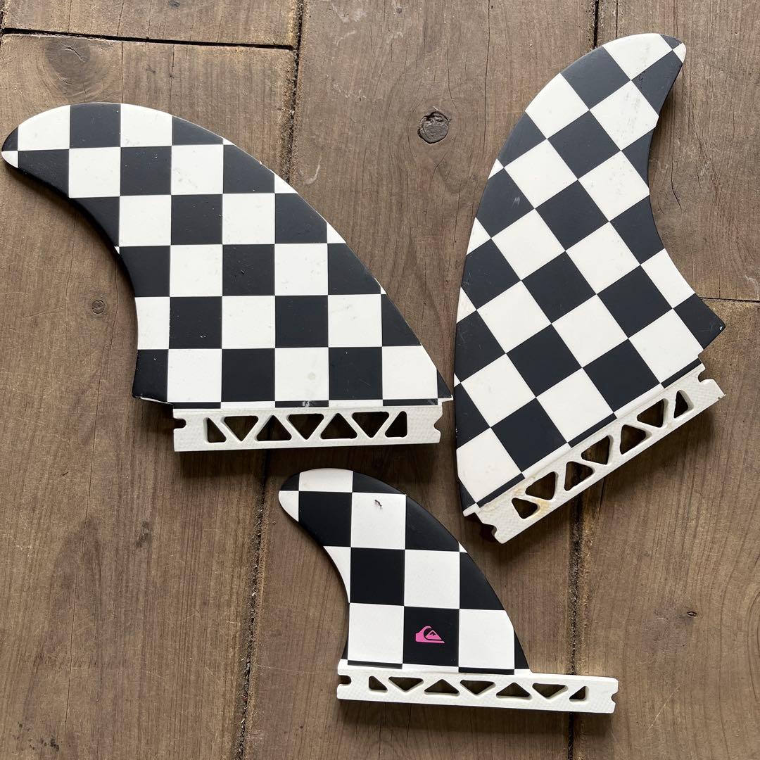 Quiksilver クイックシルバーサーフボードフィン 3点セット