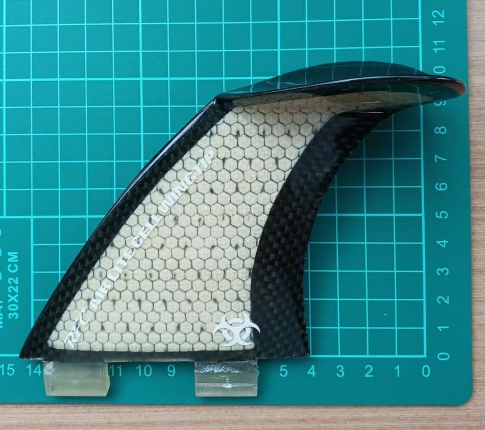 RFC AIR LITE CELL WINGTIP　カーボン センターフィン