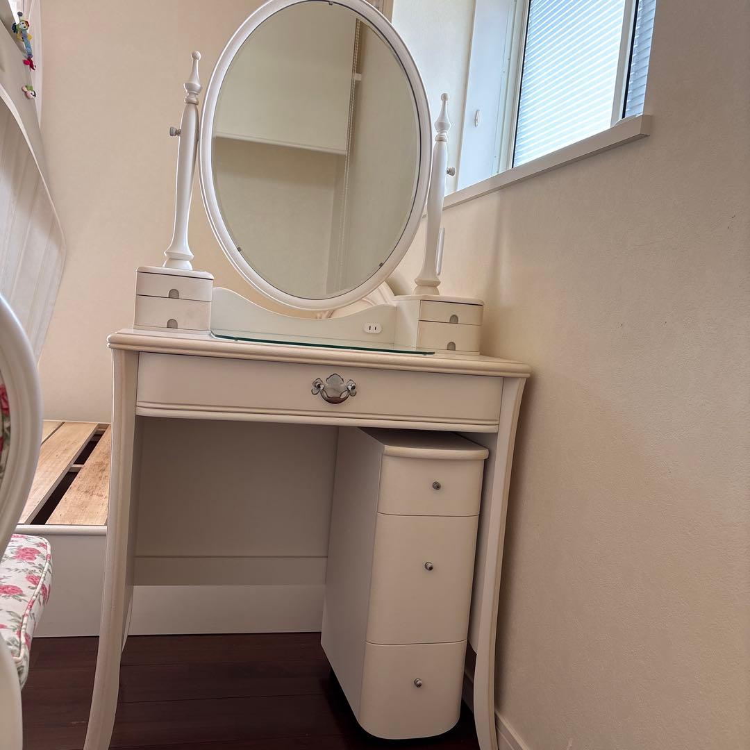 松永工房　カンティーニュ　ホワイトドレッサー・鏡台セット
