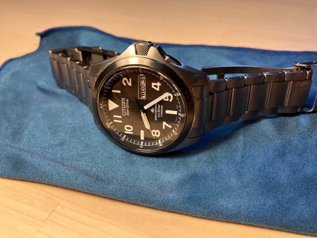 CITIZEN Eco-Drive 電波腕時計チタン製