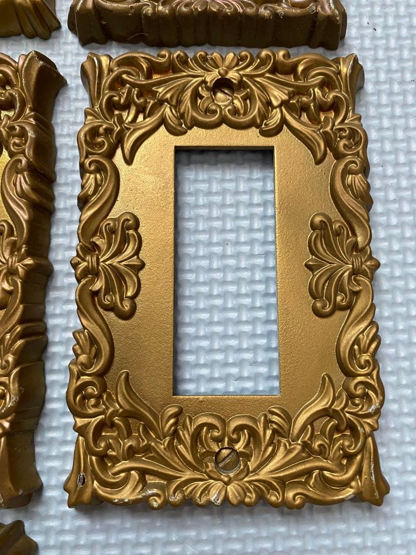 g*y様 アンティーク　コンセントカバー　三つ口