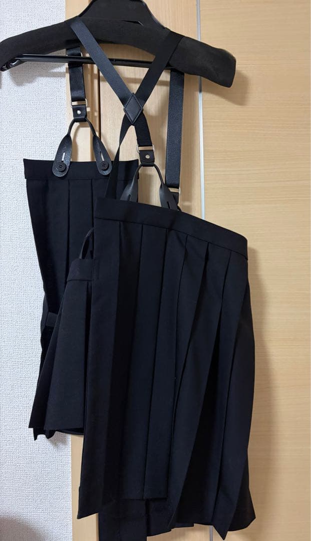 ノワールケイニノミヤ　アシンメトリー プリーツ ハーネス