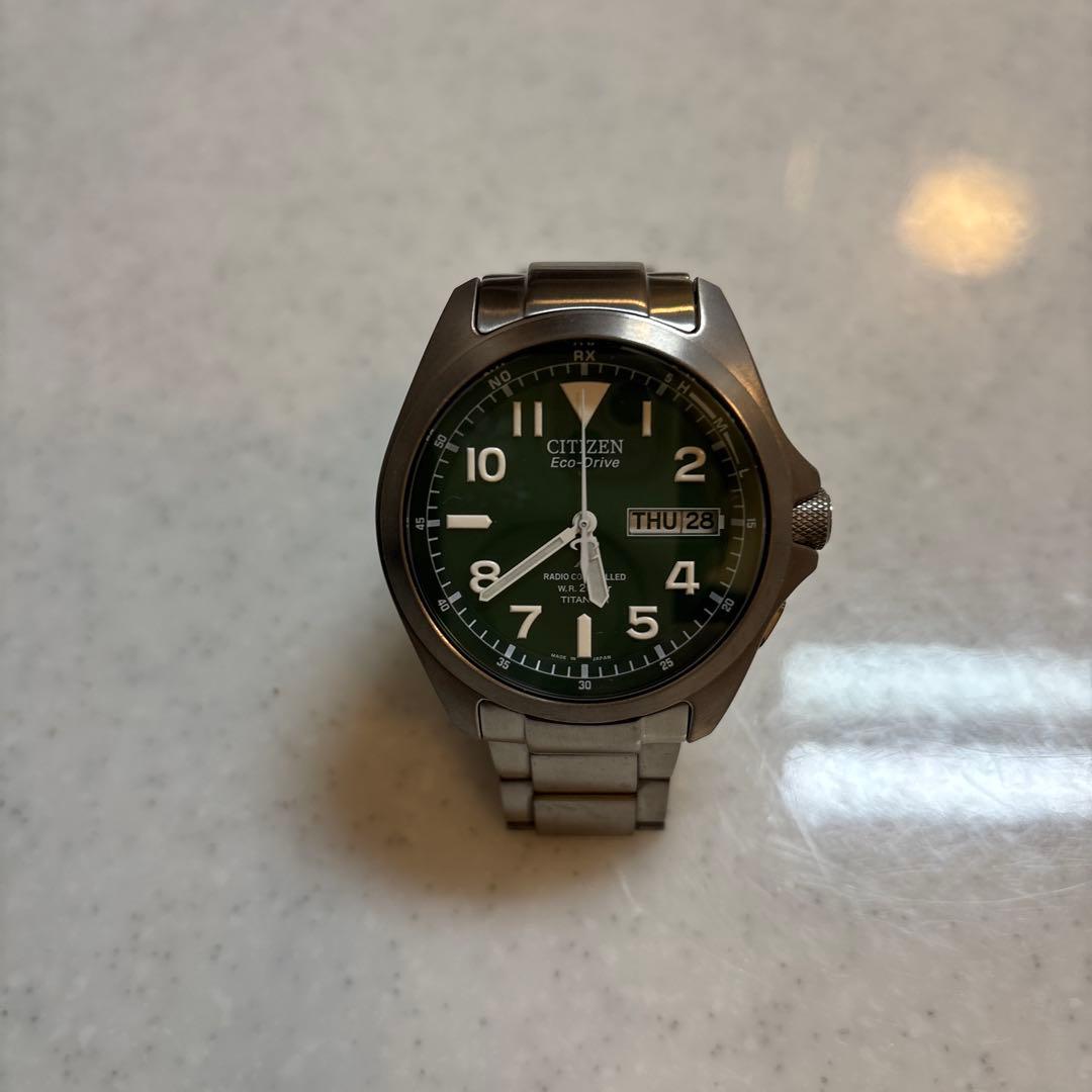 CITIZEN Eco-Drive グリーン 時計