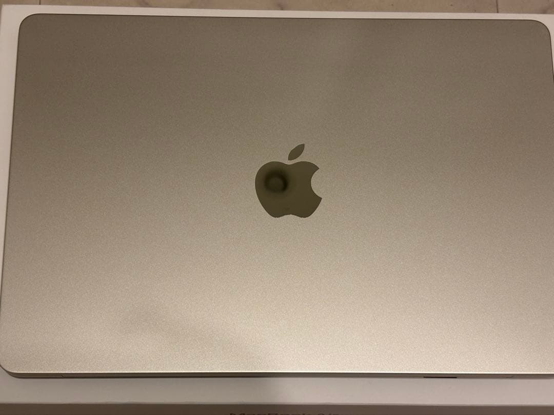 MacBook Air13インチ M4チップ 16GB 256GB スターライト