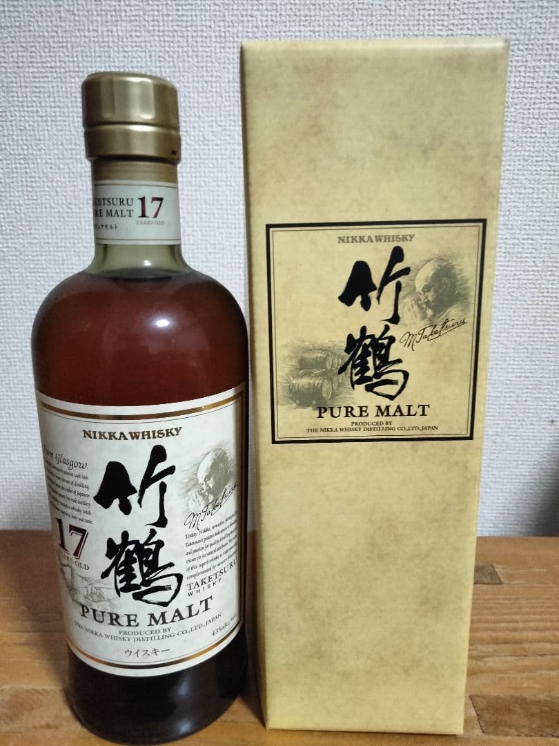 ニッカ 竹鶴 17年 ピュアモルト 700ml　箱付き
