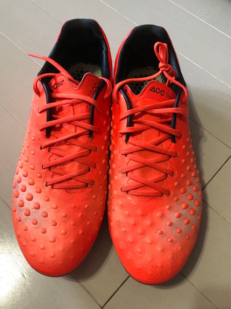 ナイキ　マジスタsg 25cm