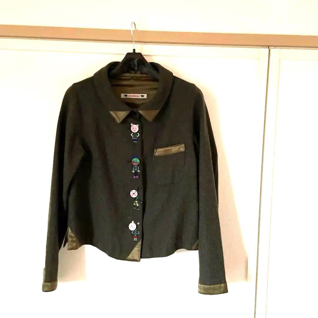 アルベロベロ　ジャケット　ショート丈　軽く暖か　お洒落　濃グリーン　便利　お薦め