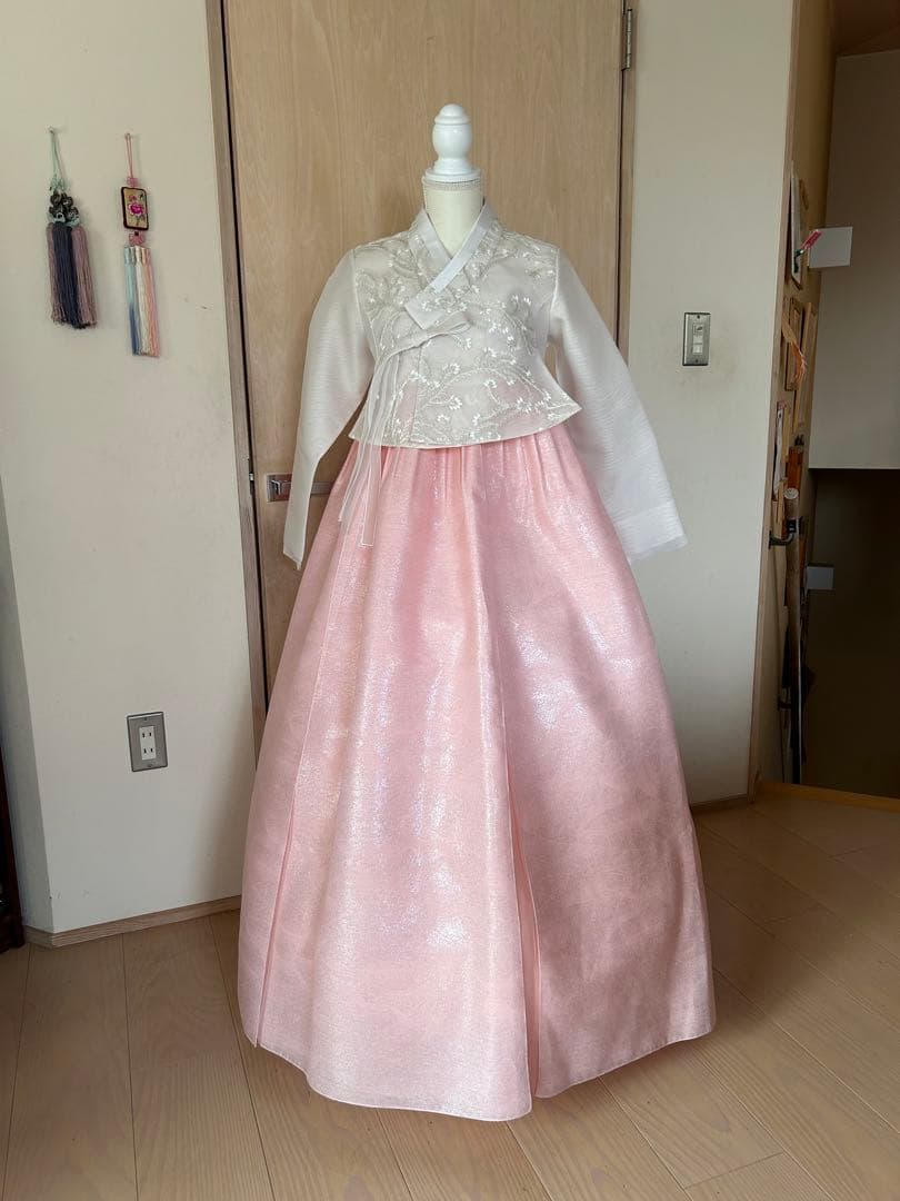 ユリ☆新品☆最新チマチョゴリ 韓服 タンウィ ベージュ×キラキラピンク