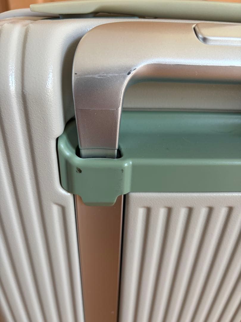 イノベーターキャリーケーススーツケース4サンドベージュ