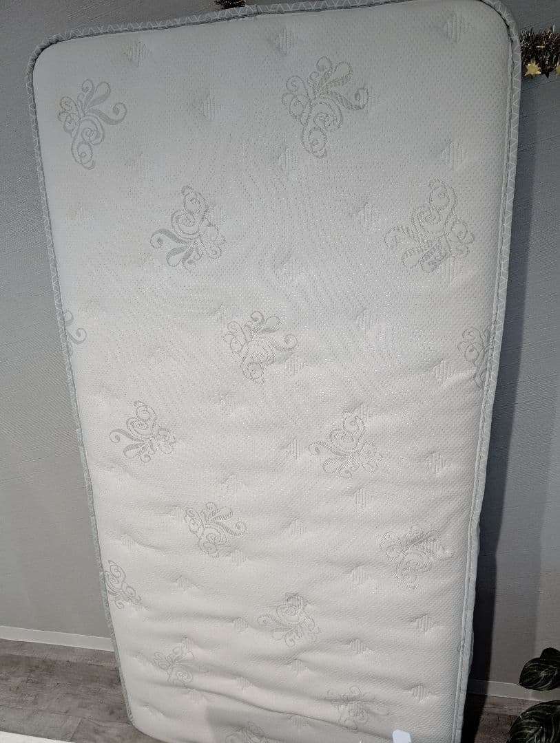 [値下げ] 日本ベッド　シルキーシフォン　マットレス（シングル）美品