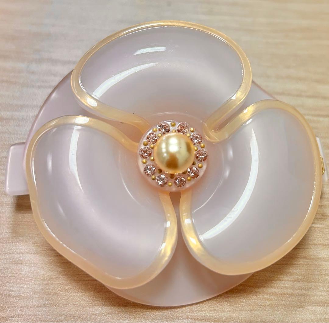 アレクサンドルドゥパリのカメリアバレッタ