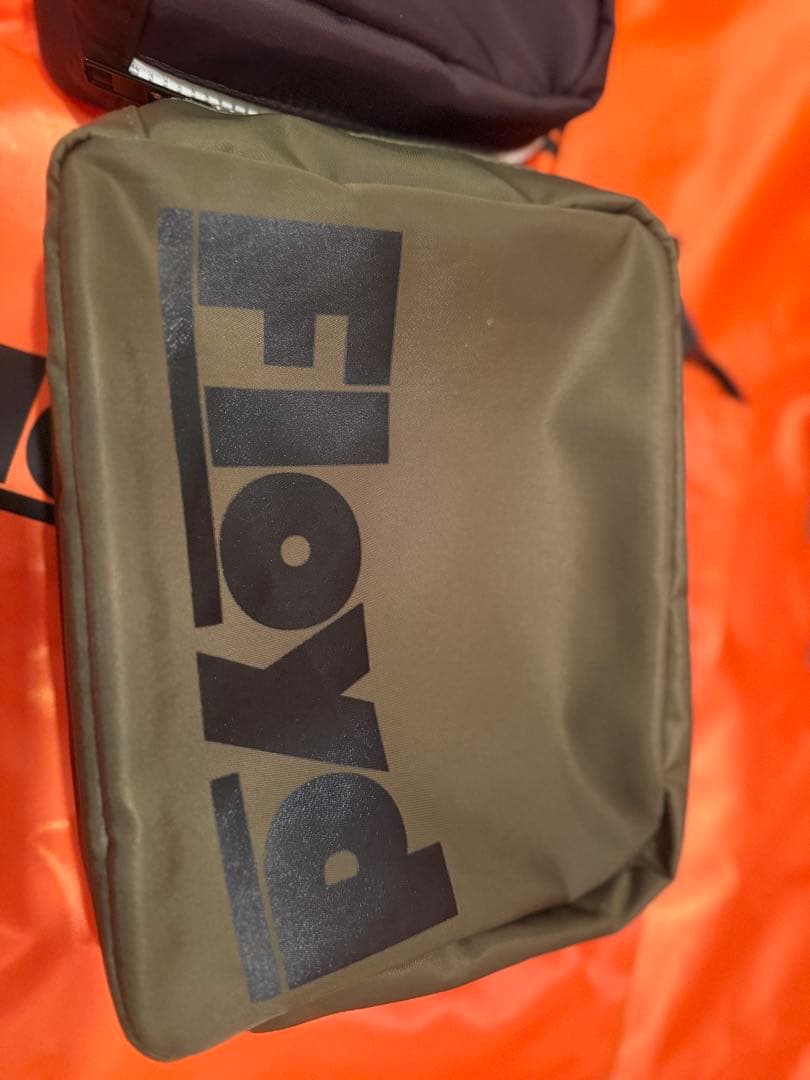 FLOYD COMPACT スーツケース 美品 別売りポーチ　別売りウィール