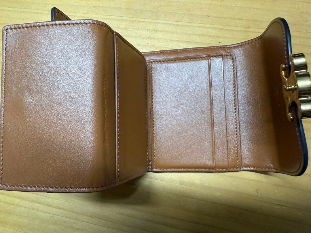 セリーヌ スモールフラップウォレット トリオンフ トリオンフキャンパス