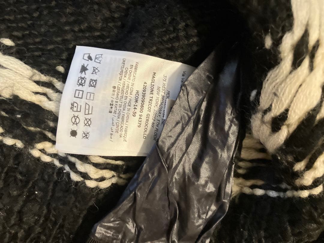 Moncler モンクレール　ノルディック柄の可愛いあったかニット