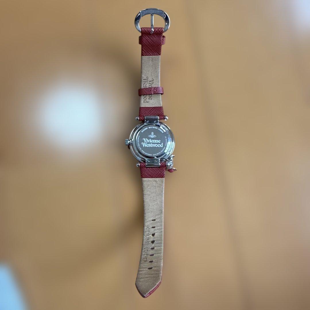 Vivienne Westwood 赤色　時計