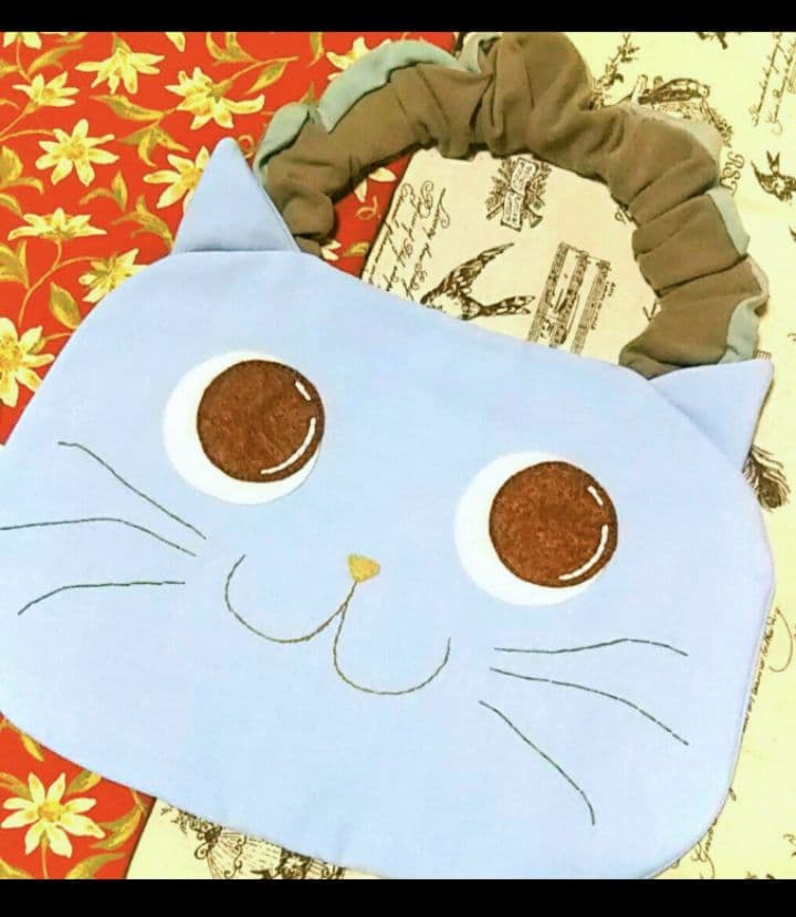 特価☆パッチリお目めの猫ちゃんスタイ☺️よだれ掛け☺️水色