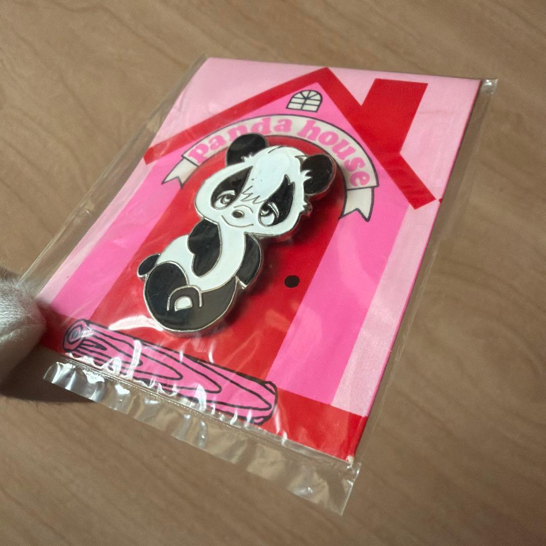 超希少 1970年代初期 サンリオ パンダハウス ピンバッジ 未使用 昭和レトロ
