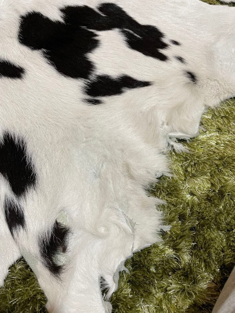 カウラグ 天然 本革 牛 カウスキン ラグ　おしゃれラグ