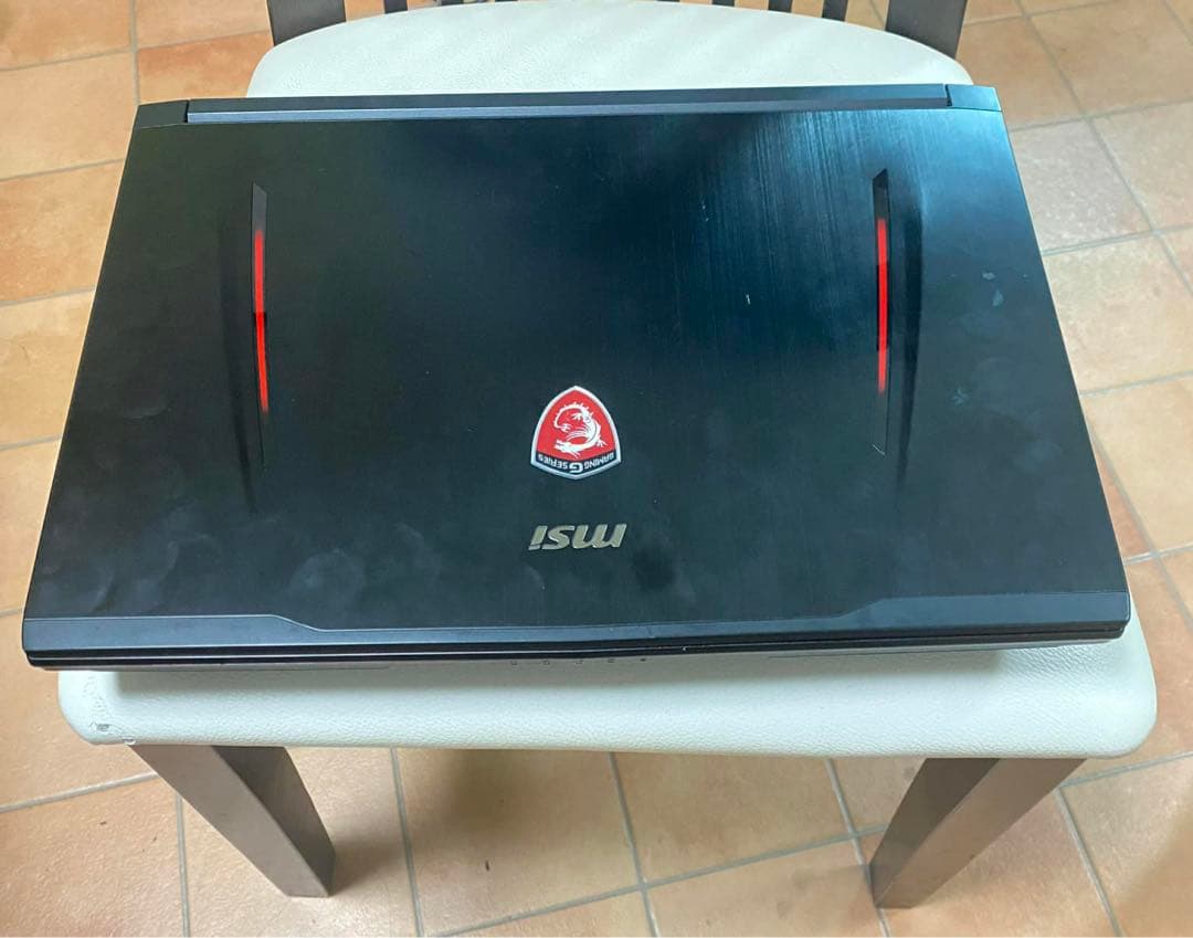 Laptop MSI GT62VR Core i7 GTX 1070 ジャンク