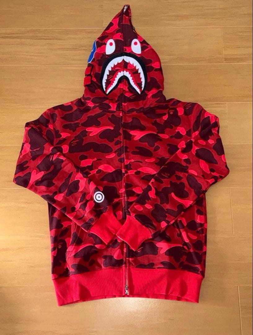 ★激レア★ BAPE 赤 迷彩 サメフードパーカー 【美品・新品】
