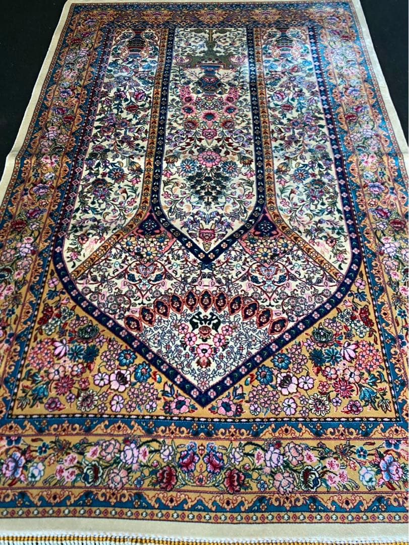 最希少作 ペルシャ絨毯 イラン クム産　シルク100% 手織り289万ノット　白