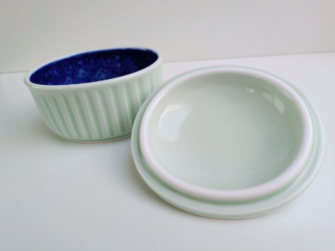 2/14限定価格✩希少　廃盤品　深川製磁　青磁梅小紋 蓋物