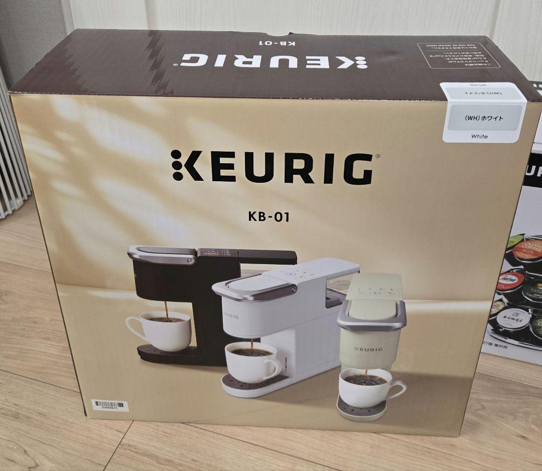 KEURIG KB-01 ホワイト コーヒーメーカー&K-CUP TREE