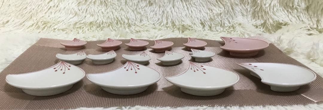 伝統工芸✨新品 有田焼 幸楽窯 梅花びら和食器 箸置き 豆皿 小皿 陶器