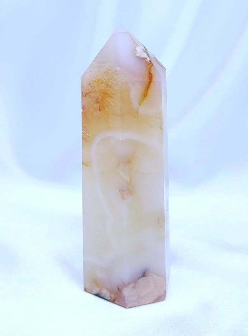 カーネリアン　桜めのう　共生　ポイント　六角柱　結晶　ミルキー　開運　厄除