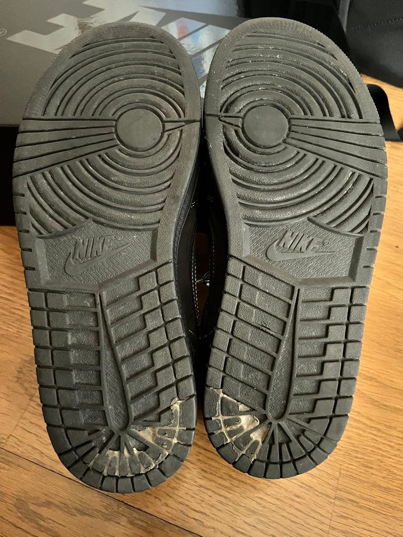 Nike Air Jordan1×travis scottブラックファントム