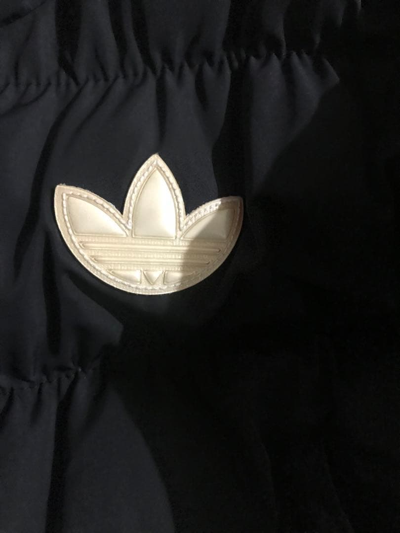 ADIDAS ORIGINALS ショート丈ダウンジャケット　Mサイズ
