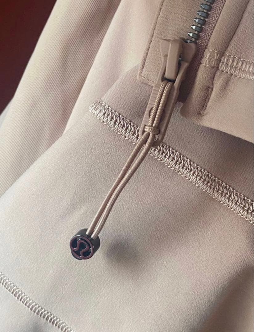 Lululemon フード付き DifineジャケットNulu パーカーサイズ6