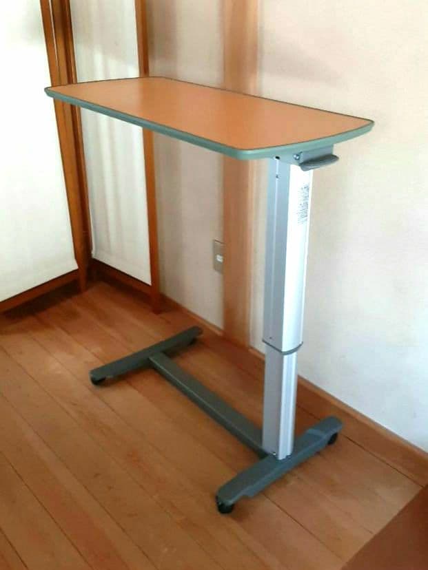 パラマウントベッド 木目調ベッドサイドテーブル 油圧式 介護 高さ調整　定価７万