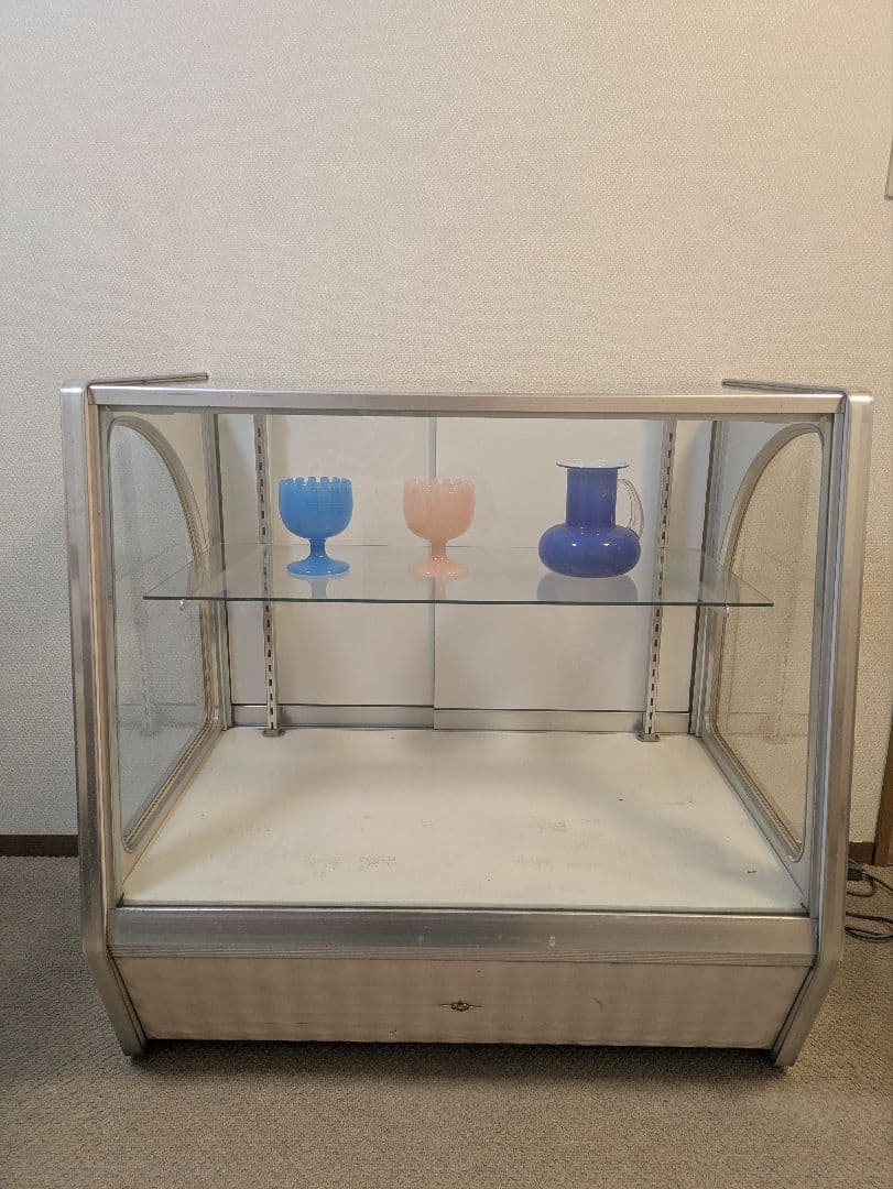 ヴィンテージ ガラスショーケース 陳列棚 照明付き中型 レトロ