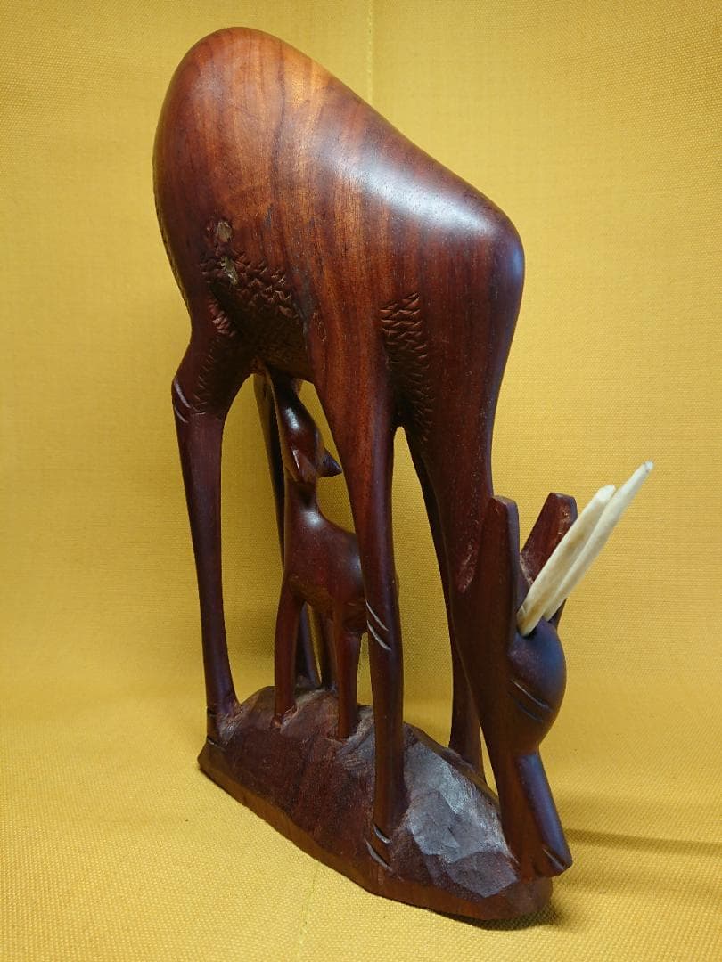 シカ　鹿　木彫　彫像　オブジェ　置物　インテリア　工芸品　美術品　A3013