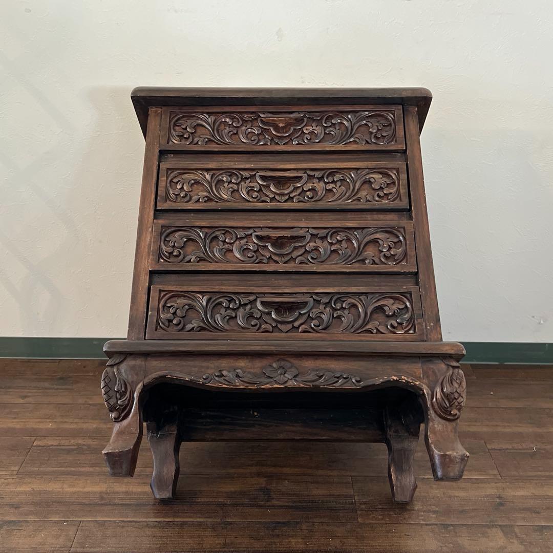k020r121 見事なまでの彫刻チェスト オリエンタルな雰囲気を湛える逸品