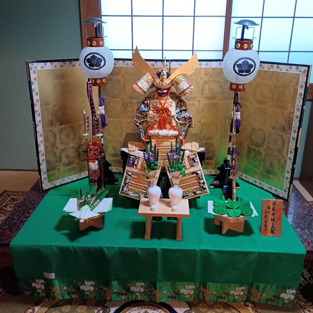 鎧司　上原玉鳳作　五月人形 金色の屏風と提灯その他小物付き　民泊施設に最適