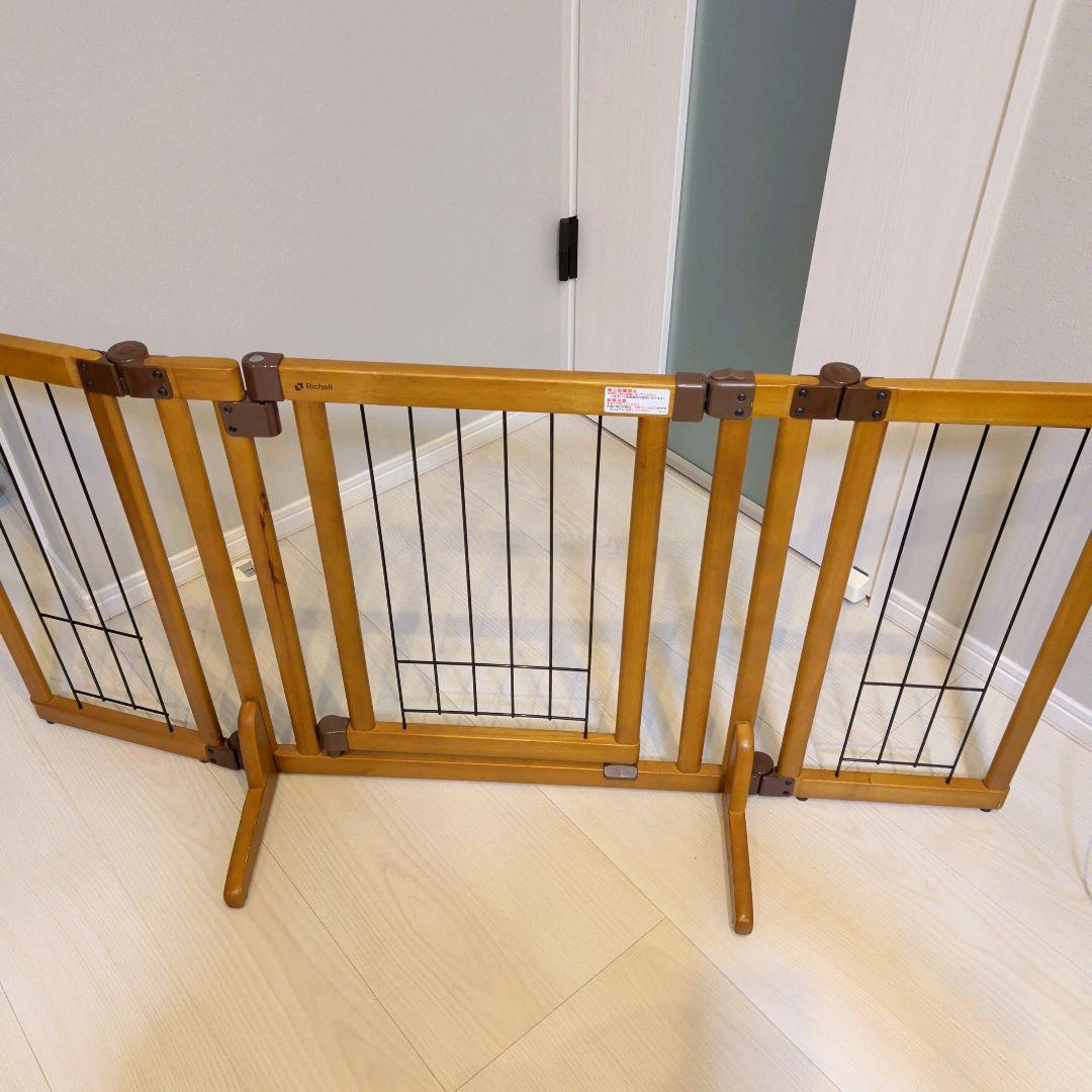 Richell　木製置くだけドア付き　ペットゲートS