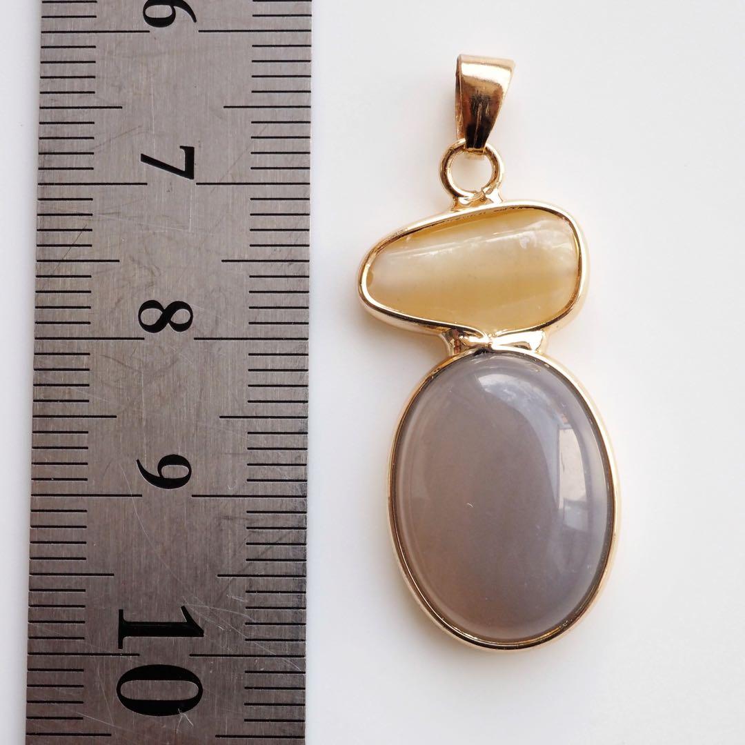 【ほぅ】天然ホワイトムーンストーンのつぶつぶ枠留めイヤリング