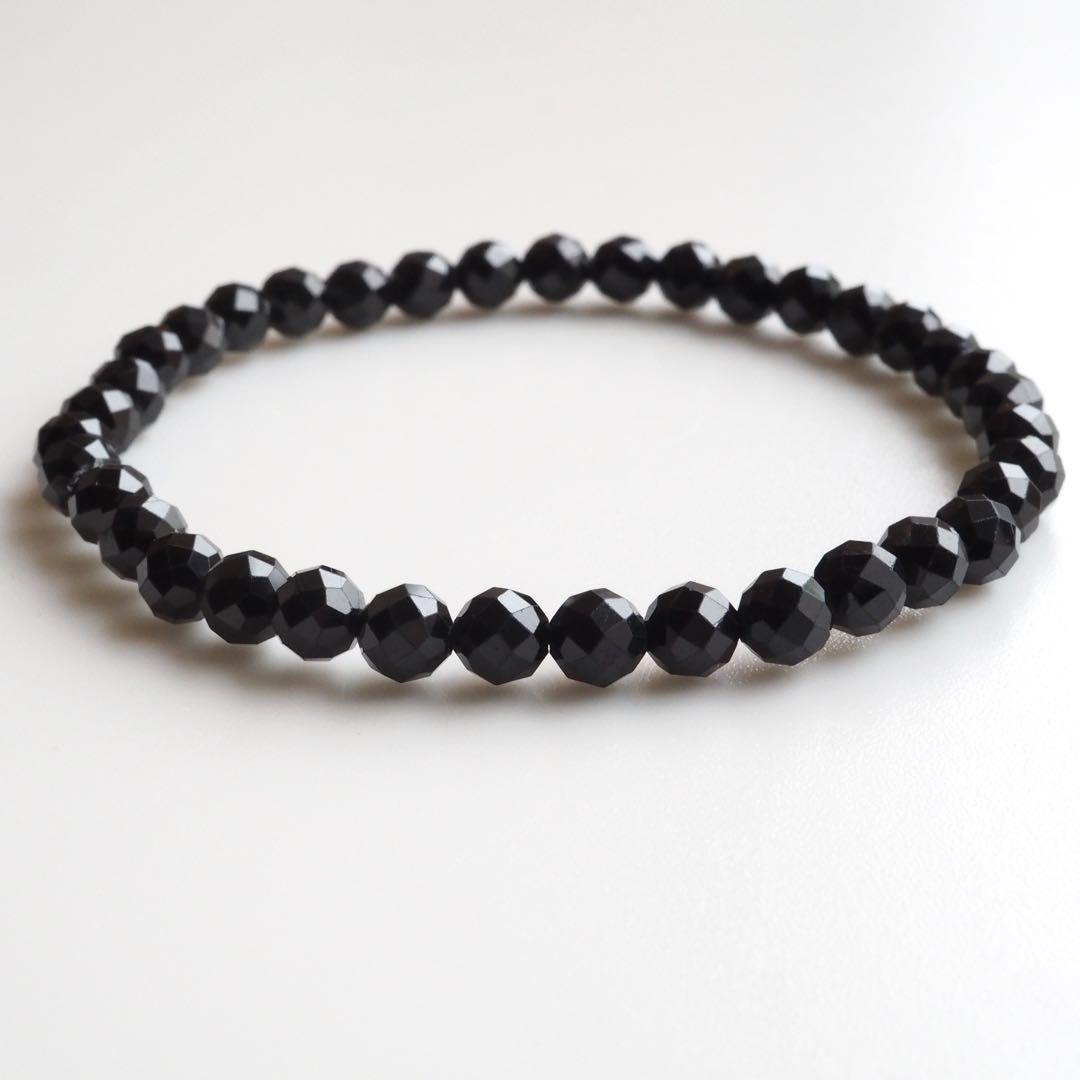 【ほぅ】天然ホワイトムーンストーンのつぶつぶ枠留めイヤリング