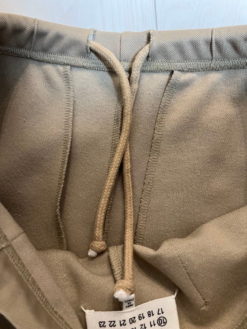 メゾンマルジェラ トラックパンツ ジャージパンツ ベージュ 44 タグ付属