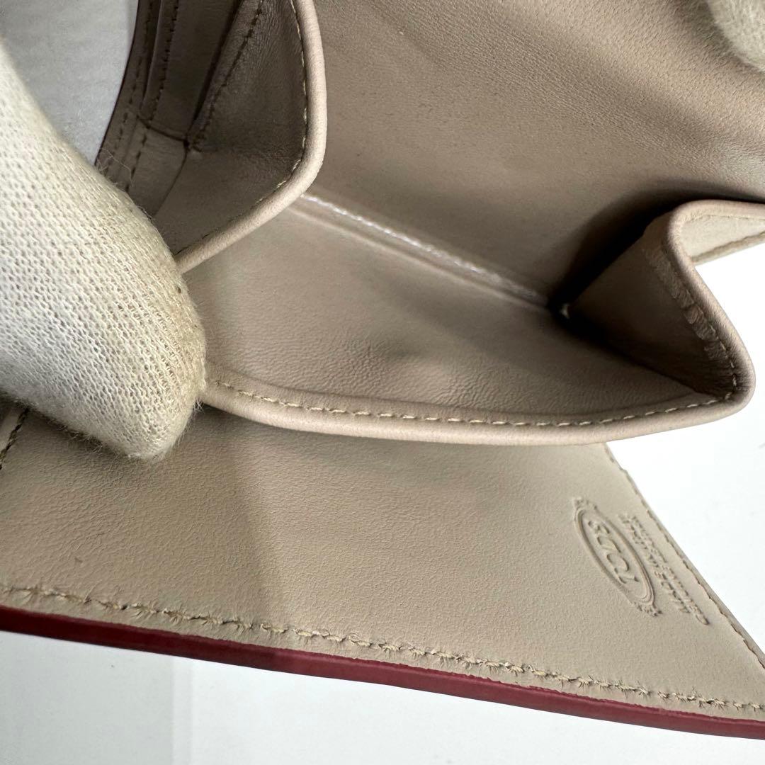 美品 TODS タイムレス 二つ折り財布 ボルドー レザー