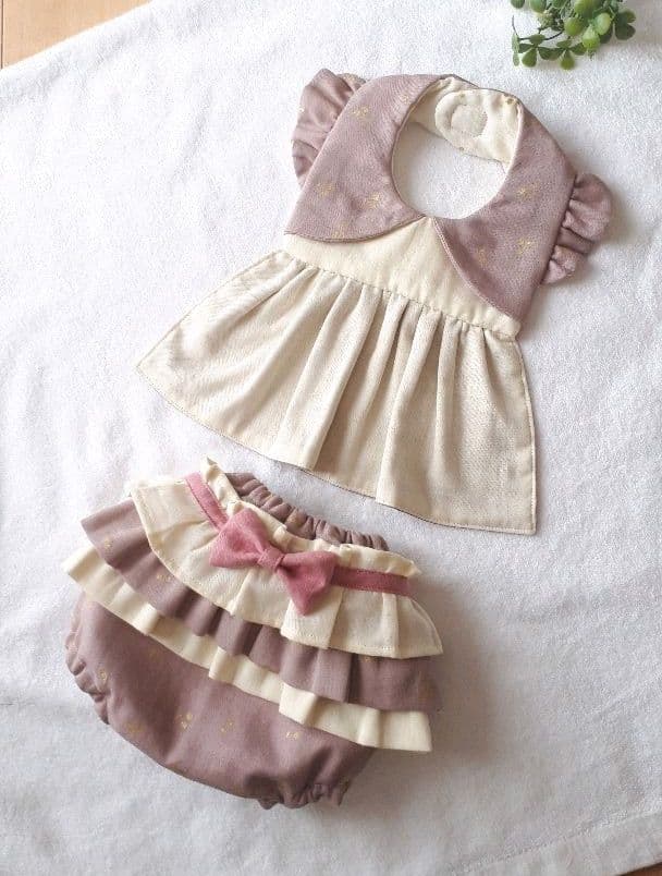 2点☆送料無料☆チェリーのボレロ風スタイ&ふりふりベビーブルマ(スモークピンク)