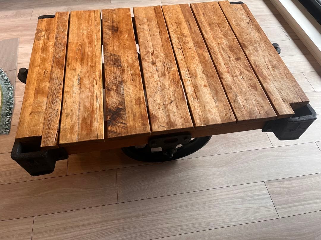 ACME Furniture ドーリーコーヒーテーブル