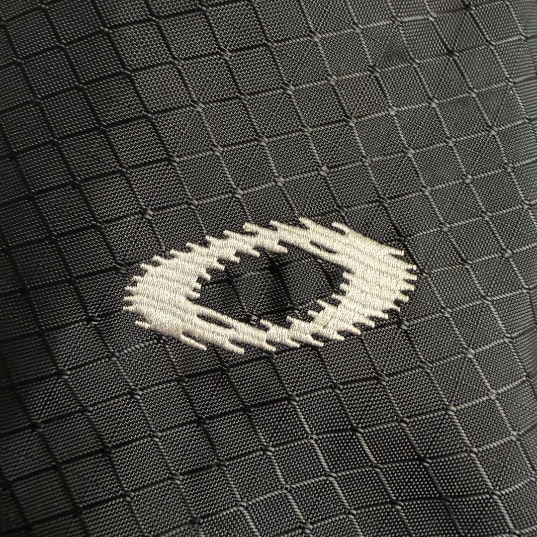 00s OAKLEY ナイロン スリング バッグ ブラック 黒 ワン ショルダー