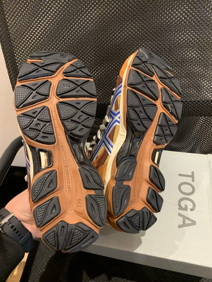 未使用✨ASICS×TOGA スニーカー 24cm ブラウン