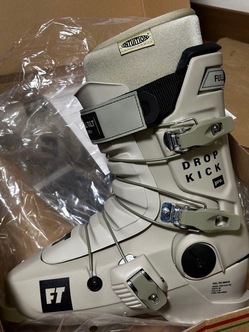 新品未使用 FULL TILT DROP KICK PRO 26.5㎝