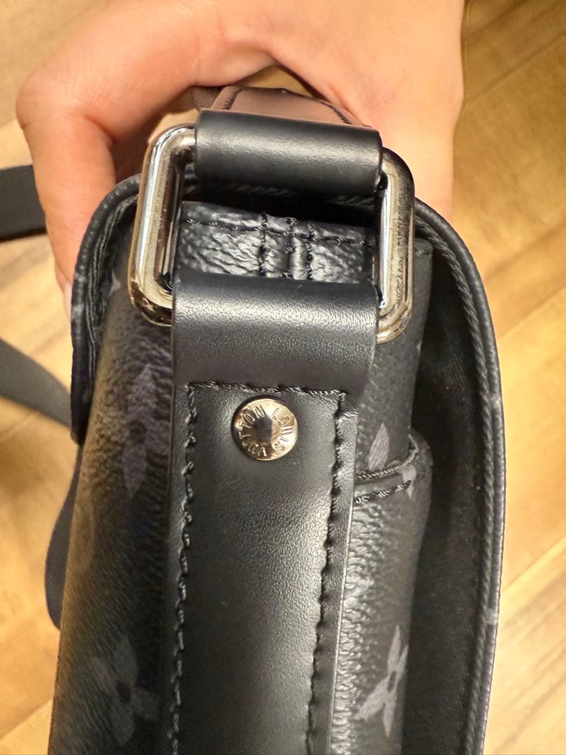 【極上美品‼️】ルイヴィトン モノグラムエクリプス ディストリクト PM NV2